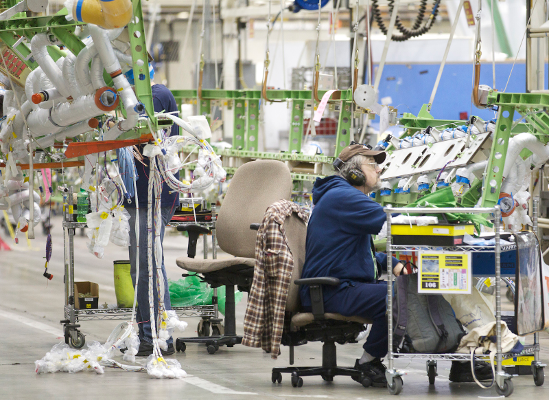Illustration for article titled The Stunning Factory Porn Of Aircraft Assembly Lines